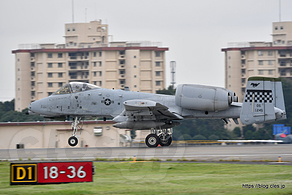 A-10（OS 80-0245）離陸 - A-10 のサプライズ飛行展示（横田基地日米友好祭2019）