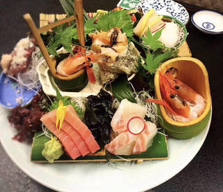 個室居酒屋 炭火焼鳥 食べ放題 鳥陣 蒲田店_刺身の５点盛り