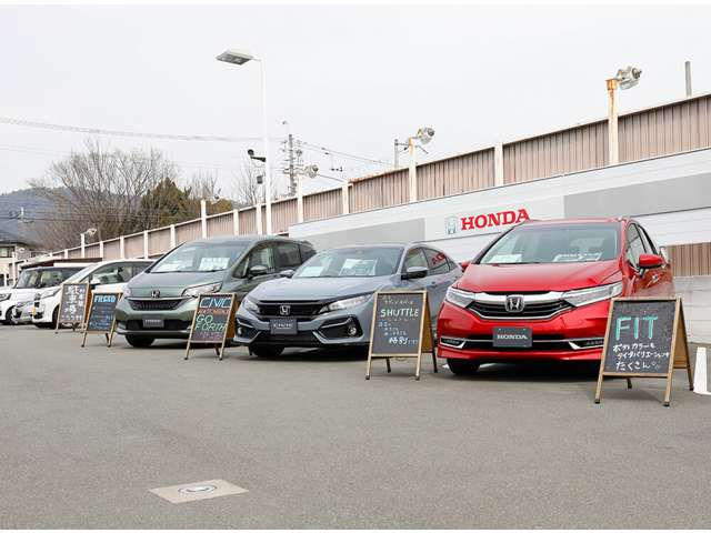 厳選されたホンダ認定中古車を展示しております。お気に入りのお車が無くてもホンダカーズ大阪全ての中古車が販売可能です！