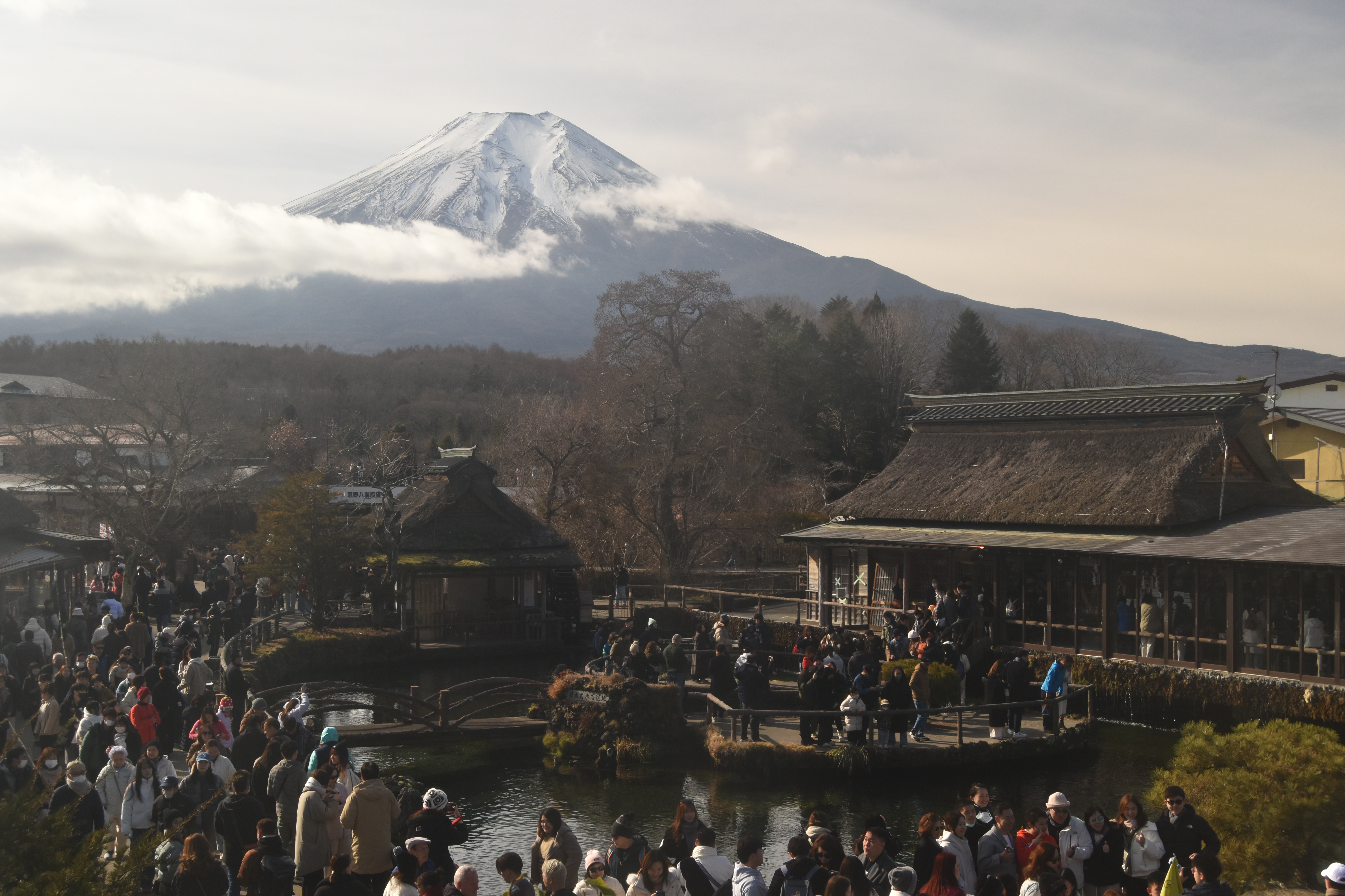 富士山ライブカメラ-忍野八海 - 一眼高画質カメラ