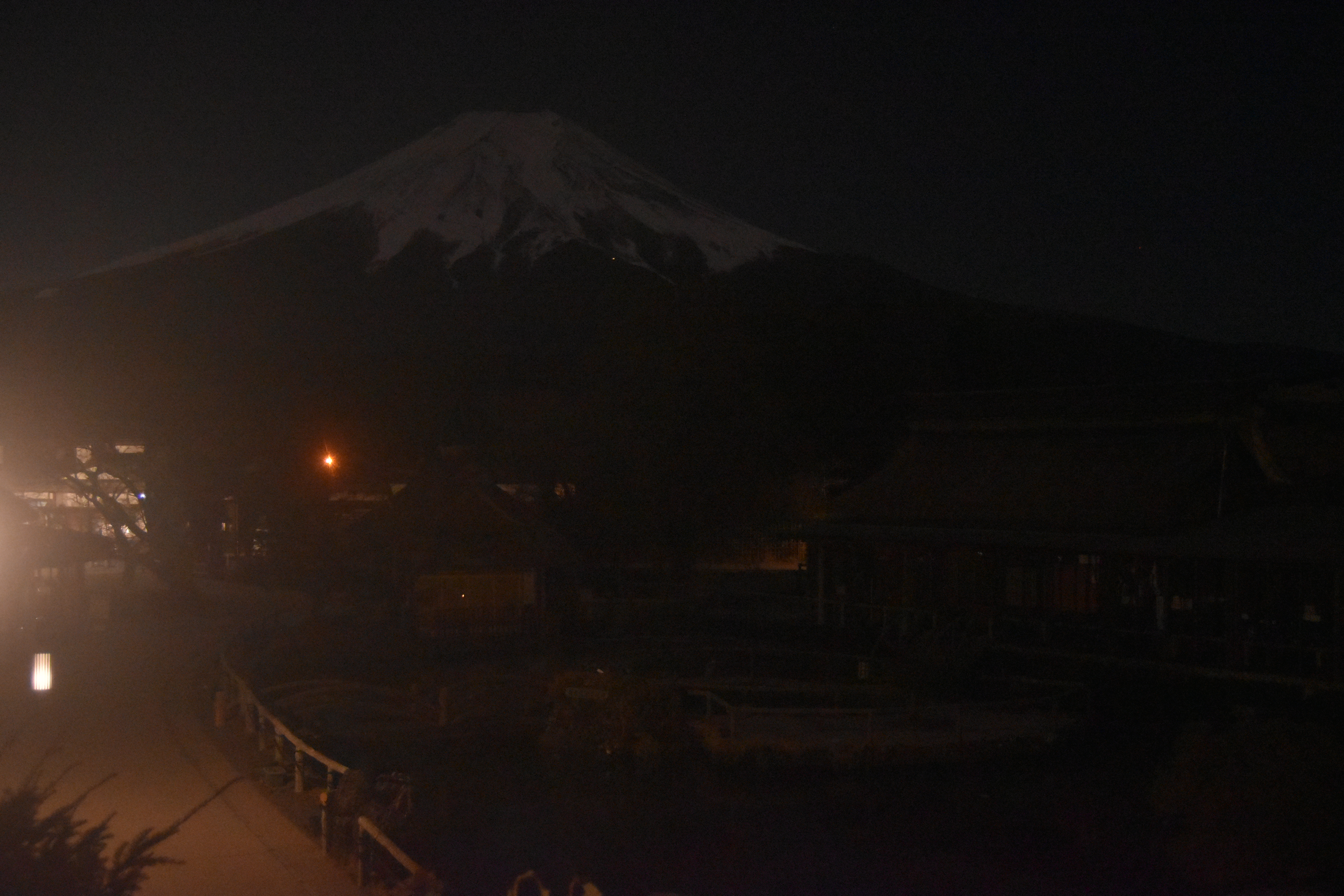 富士山ライブカメラ-忍野八海 - 一眼高画質カメラ