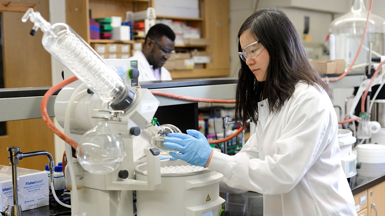 CALS students in a lab