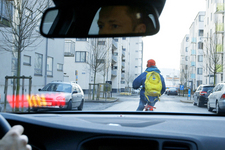 自動車から見る自転車