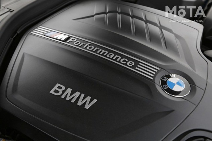 BMW 2シリーズ M235iクーペ（6MT）[ボディカラー：エストリル・ブルー／2014年発表モデル]