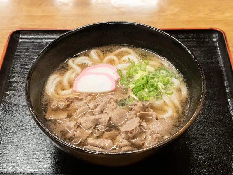 手打うどん 蔵 〜 創業時から受け継がれるうどん作りを二代目が守り続ける。”本物の手打うどん”が楽しめる店