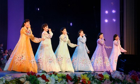 万寿台芸術団の音楽舞踊総合公演＝朝鮮中央通信、朝鮮通信