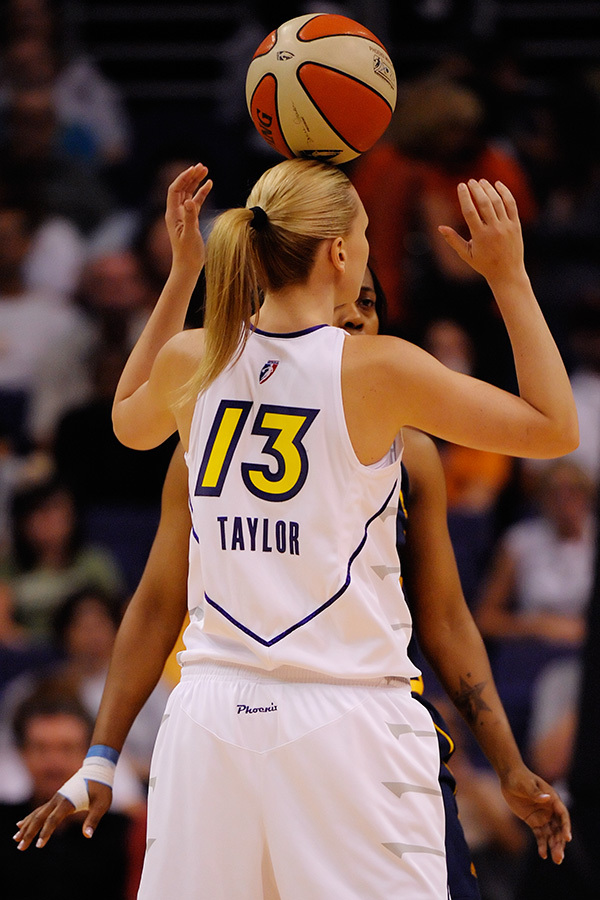 Penny Taylor's ability to protect the ball while driving to the rim was impressive <em>(not depicted in this photo)</em>. August 29, 2009. Phoenix, AZ. Photo by Max Simbron