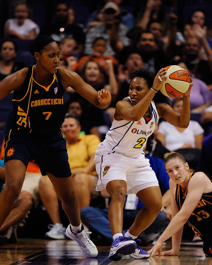 Phoenix Mercury point guard Temeka Johnson is a leader on and off the court. Phoenix, AZ. August 29, 2009. Photo by Max Simbron