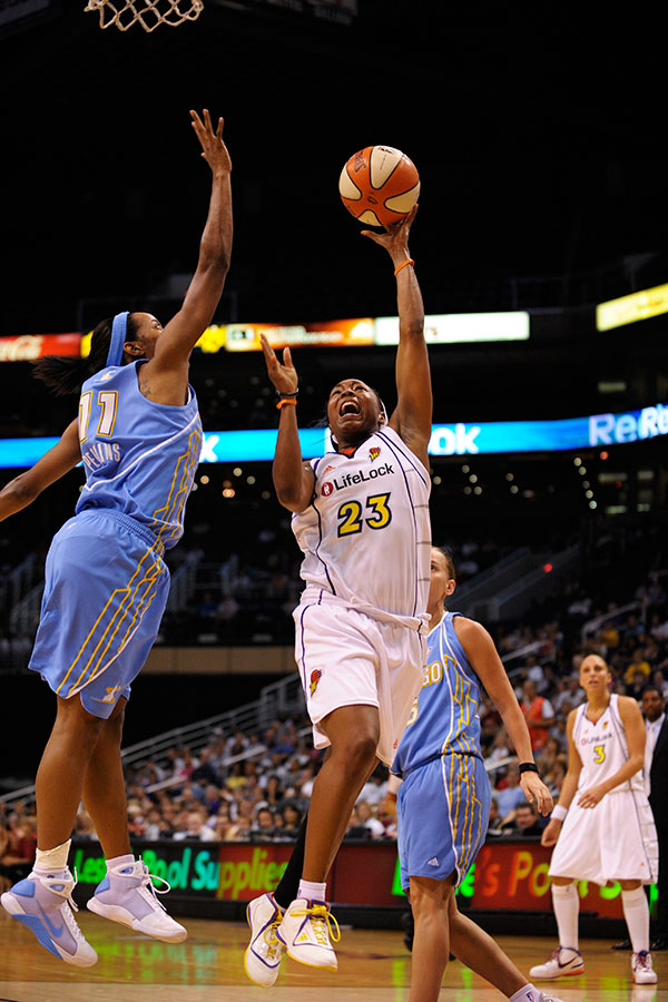 Cappie Pondexter contributed 16 points and 6 assists in the Mercury's 90-70 win over the Chicago Sky. Phoenix, July 8th, 2009. Photo by Max Simbron