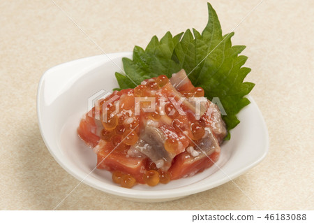 Rube pickled in salmon 46183088