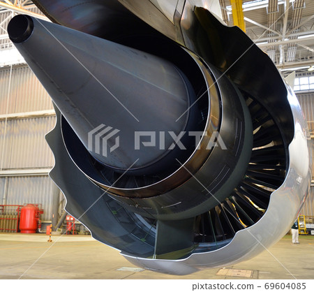 Boeing 787 engine 69604085