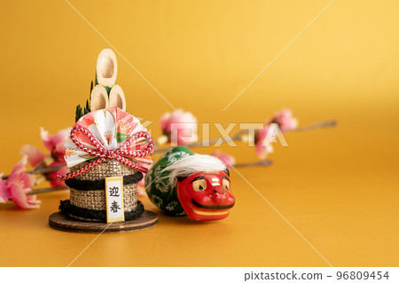 Kadomatsu and lion dance New Year's background material 96809454