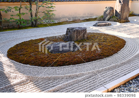 Kamejima, a dry landscape garden in Ryugenin, Kita Ward, Kyoto City in January 98339098