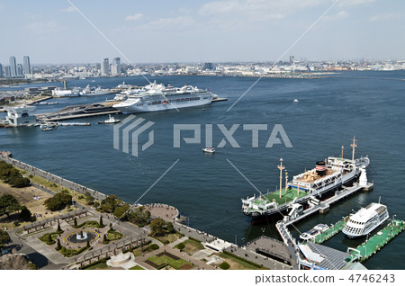 Scenery of Yokohama Port Yamashita Wharf and Yamashita Park 4746243