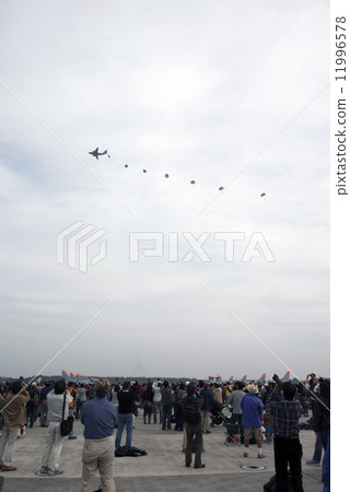 Air Show 11996578