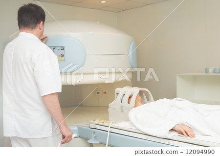 Magnetic resonance imaging 12094990