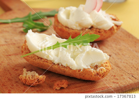 Crispy rolls with cheese spread 17367813