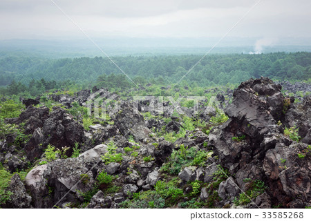 Lava plateau 33585268