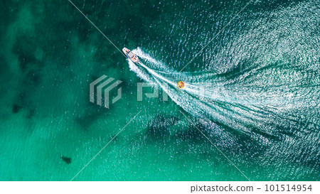 Boat in the sea, view from above. 101514954