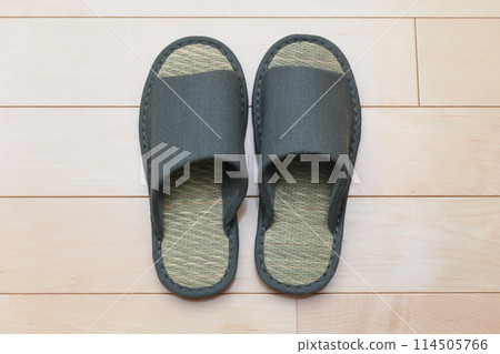 Slippers on the floor 114505766