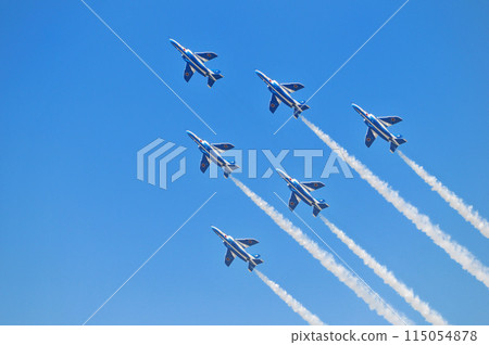 Blue impulse acrobatic flight 115054878