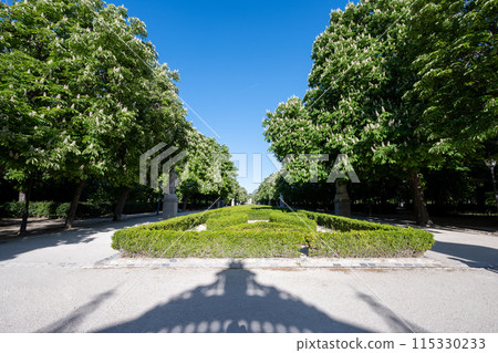 Walk of Statues in El Retiro Park in Madrid, Spain on sunny April morning. 115330233