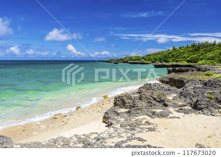 Okinawa sea sky 117673020