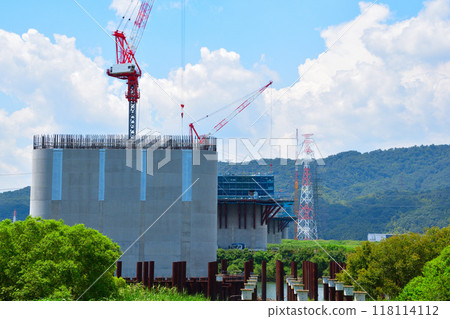 Bridge construction site: Shin-Meishin Expressway, Yodogawa Bridge 118114112