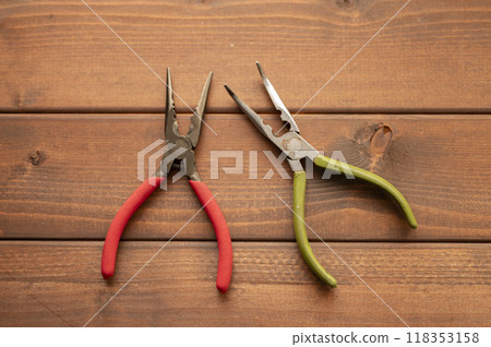 Well-used radio pliers 118353158