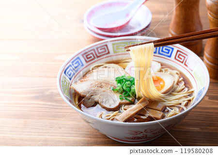 Hot Ramen (Soy Sauce Ramen) 119580208