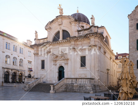 St. Blaise's Church in old town of Dubrovnik city, Croatia 120610218