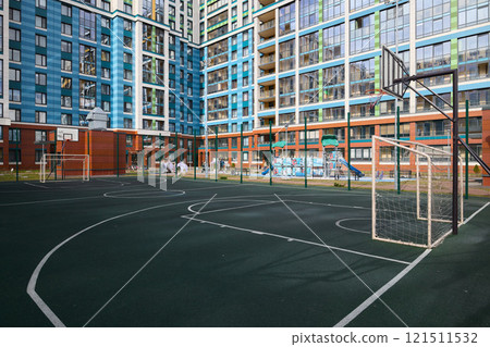 A Modern Urban Sports Court in an Apartment Complex with excellent facilities for activities 121511532