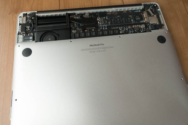 キレイになったMacBook Proとはお別れ