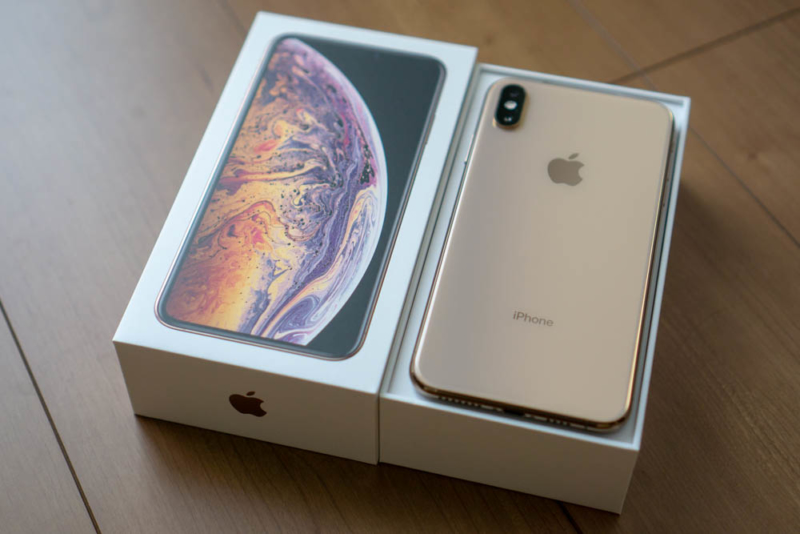 ドコモ版iPhone XS Maxゴールド 256GB