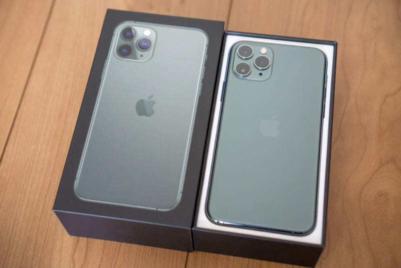 iPhone 11 Pro ミッドナイトグリーン開封フォトレポート