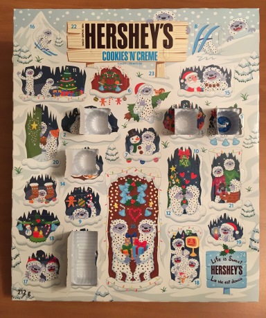 HERSHY'SのAdvent Calendar（本物）の5日目を開けたところ。