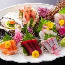 Assorted sashimi