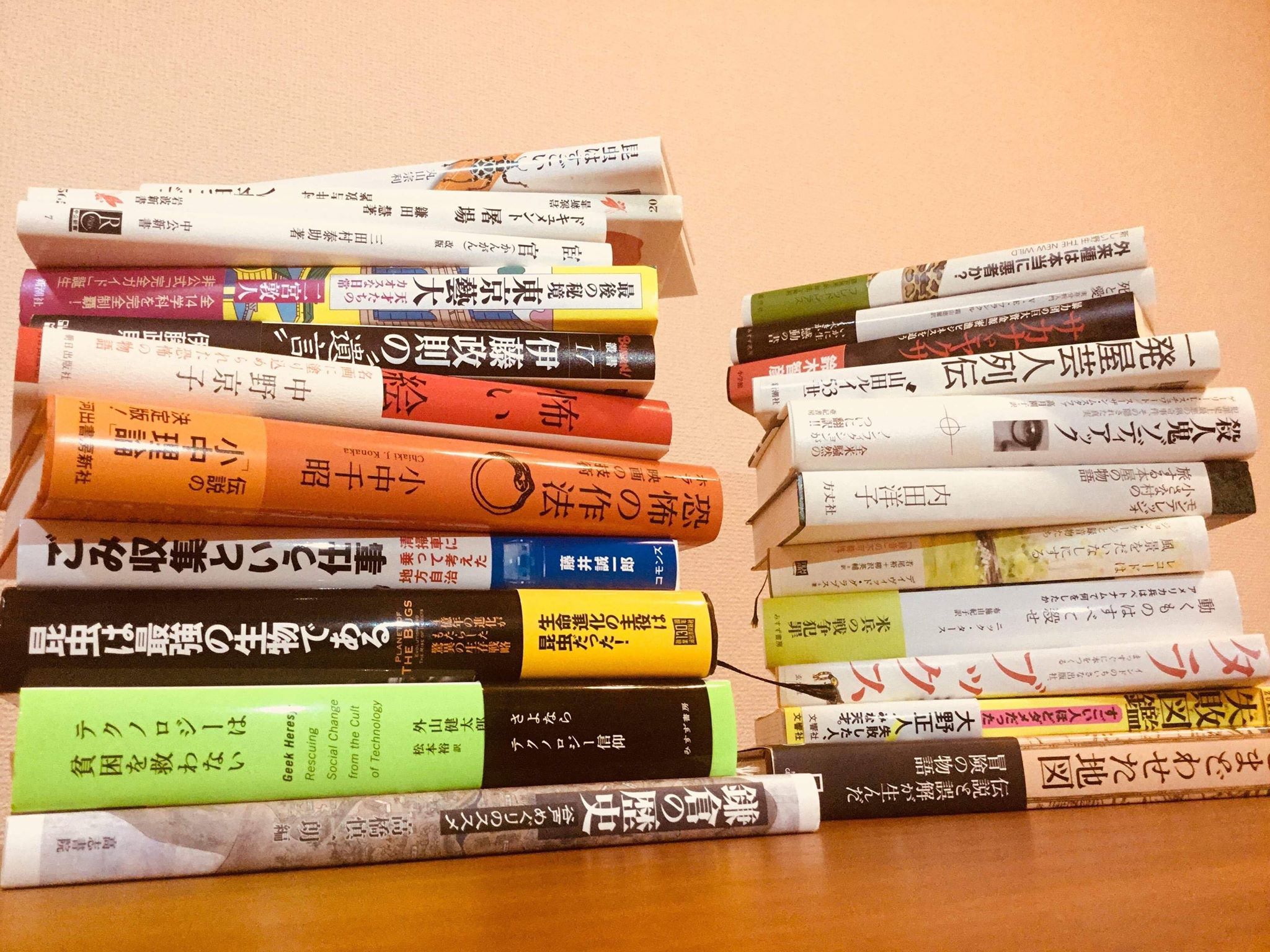 【あなたの「積ん読」見せてください】vol.3　「字」が買う決め手になったけど、字のせいで積ん読 