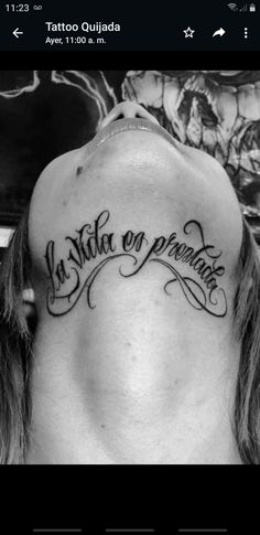 the back of a woman's neck with an inscription on it that reads la volta en grande