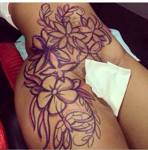 Girl Stomach Tattoos, Cute Thigh Tattoos, Stomach Tattoos Women, Tattoos To Cover Scars, Animal Tattoo Ideas, Belly Tattoos, Cute Hand Tattoos, Pretty Hand Tattoos, Beautiful Tattoos For Women