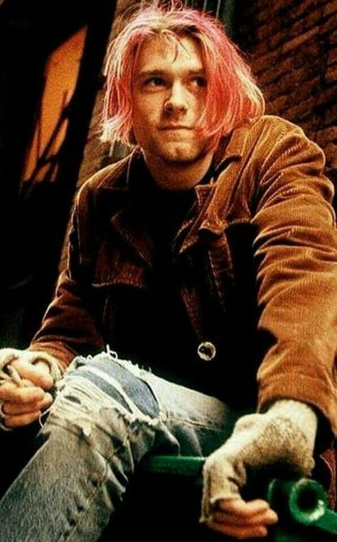 Pink Red Hair, Curco Vein, Taustakuva Iphone Disney, Kurt Cobain Photos, Kurt And Courtney, Donald Cobain, Krist Novoselić, Nirvana Kurt Cobain, Nirvana Kurt