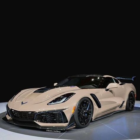 Best Cars C8 Corvette Interior, C7 Corvette Z06, Cheverlot Corvette, Chevrolette Corvette, Cars Wrapped, Expensive Cars Luxury, Zo6 Corvette, Corvette C8 Z06, C8 Z06