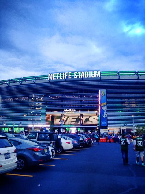 Nfl Jets, Stadium Wallpaper, Nfl Stadiums, New York Football, Metlife Stadium, Nfc East, Ny Jets, American Football Team, Sports Complex