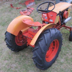 Small Garden Tractor, Small Barn Home, Work Trailer, Homemade Tractor, Jd Tractors, Tractor Idea, Lawn Tractors, Case Tractors, Antique Tractors