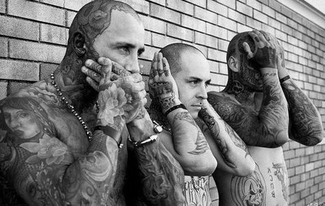 Love this hear no see no speak no evil Men With Tattoos, Gang Tattoos, See Tattoo, Tattooed Men, Omerta Tattoo, Prison Tattoos, Wise Monkeys, See No Evil, Human Canvas