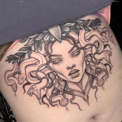 Still some scales and shading left to do in the snakes… but here’s how far we got with Alice’s Medusa yesterday (the healed piece above is not my work). It can be a tough spot the stencil but you did AMAZING! Can’t wait to finish 💕 . . #tattoo #tattoos #tattooartist #tattooinspo #tattooideas #medusa #medusatattoo #snaketattoo #sternumtattoo #brightontattoo #londontattoo Stomach Tattoo Female, Big Sternum Tattoo, Tattoo Medusa, Brighton Tattoo, Stomach Tattoos Women, Tattoo 2024, Arm Tats, Underboob Tattoo, London Tattoo