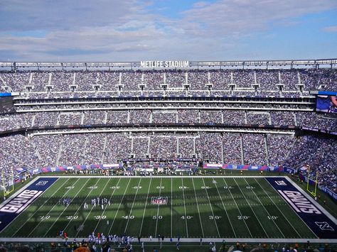 Big Blue Stadium Wallpaper, Giants Stadium, Nfl Stadiums, New York Giants Football, New York Football, How Bout Them Cowboys, Metlife Stadium, Giants Football, Football Stadium