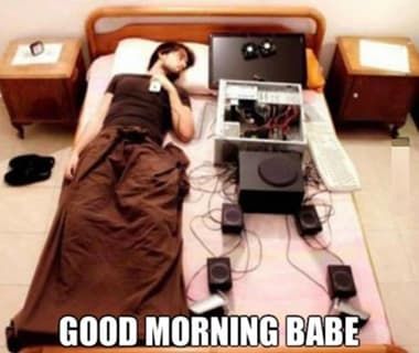 18 Signs You're Dating A Nerd Build Your Own Computer, Funny Good Morning Images, Best Girlfriend Ever, Computer Humor, Tech Humor, Good Morning Picture, Morning Pictures, Good Morning Images, Morning Images