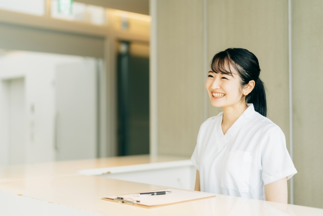 医師事務／土日祝休／残業少なめ