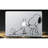 スヌーピー Apple MacBook対応 - Snoopy and Woodstock Campfire アート ステッカー カー ウィンドウ シール ノートPC ノートパソコン